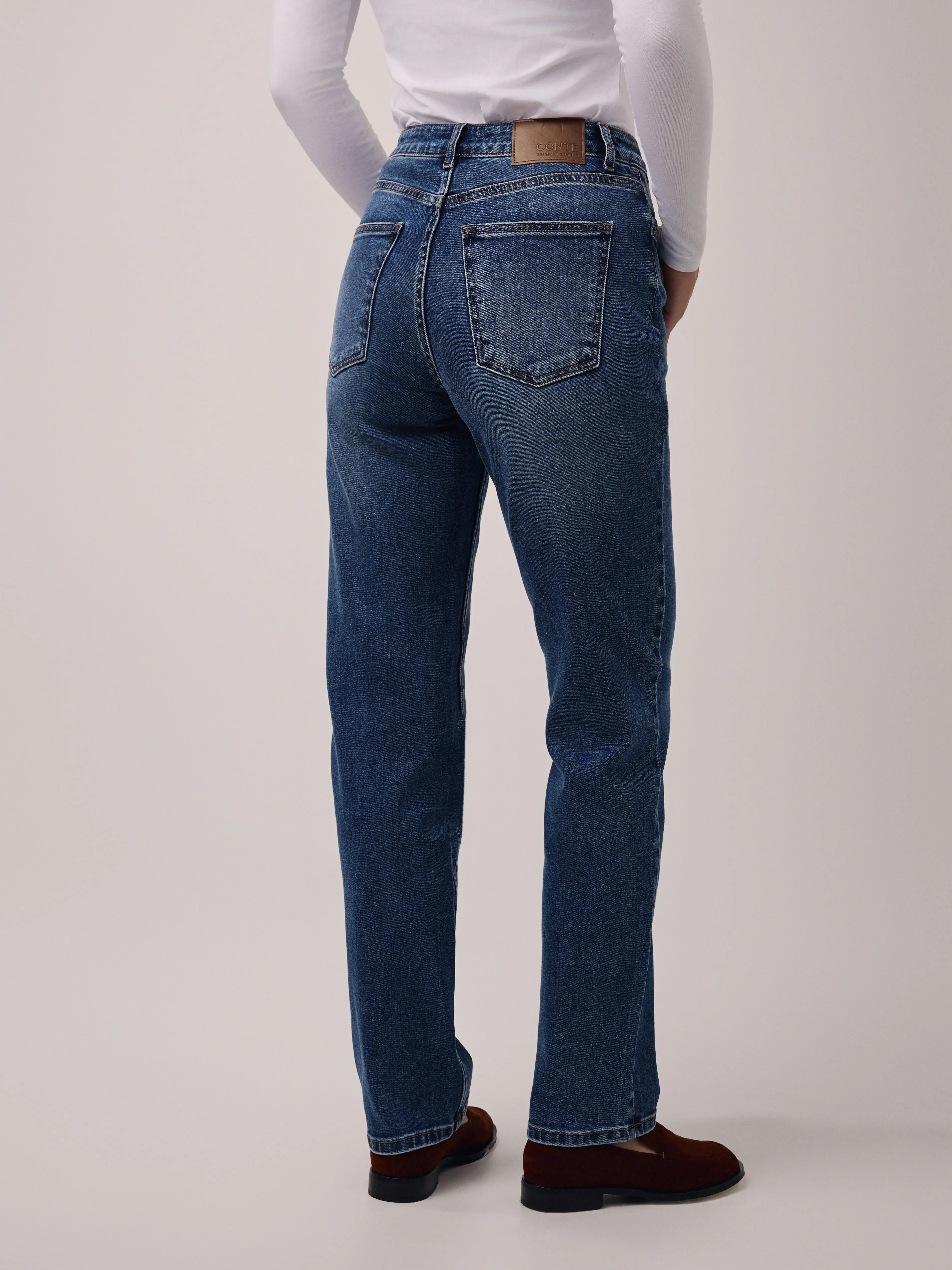 картинка Джинсы Straight High Waist от магазина ECLAT